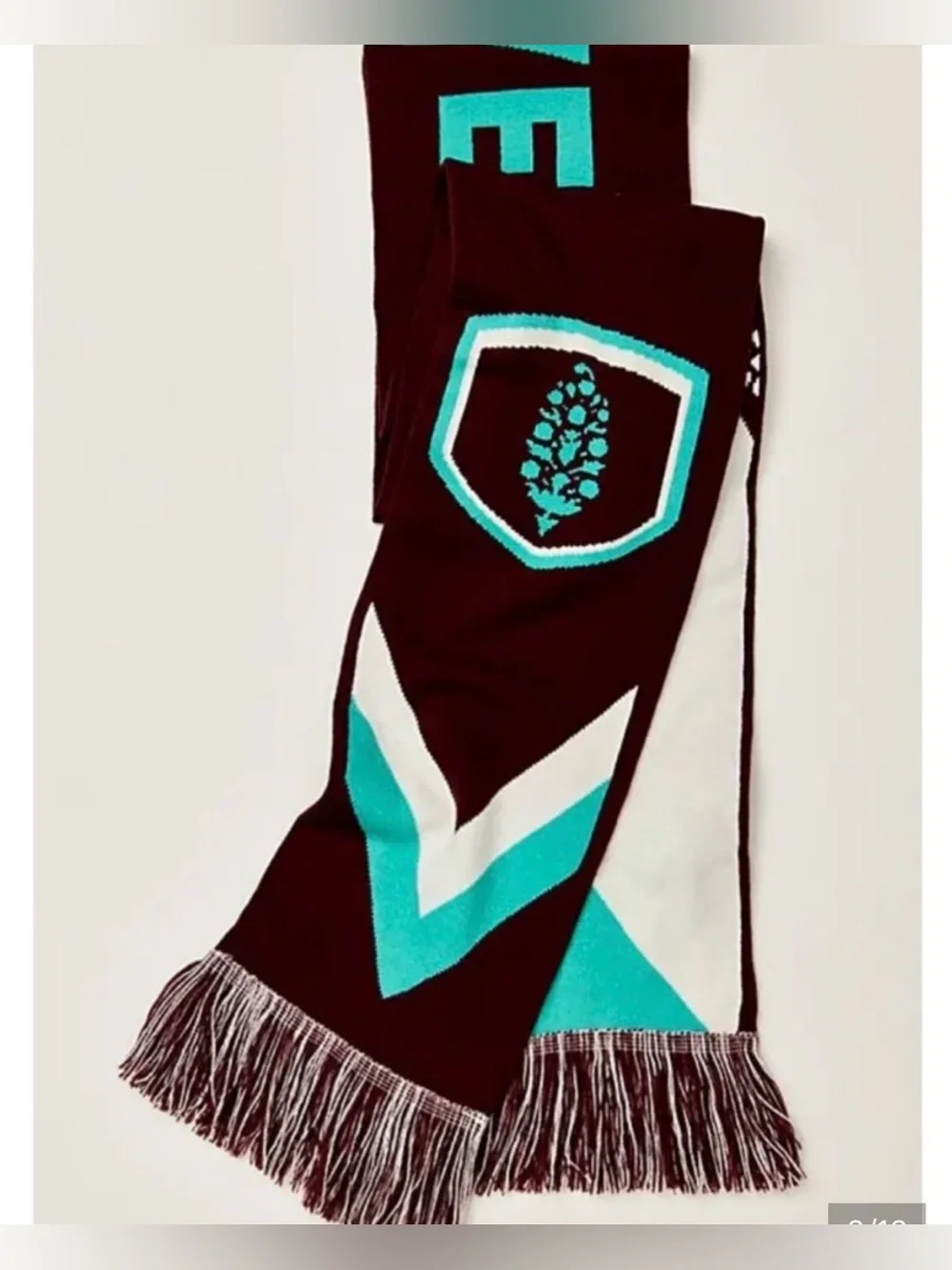 Free people Big League Reversible Scarf. NWT. Mahogany